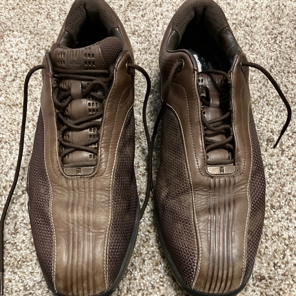 Nike Tiger Woods Gold Cleats sz 10